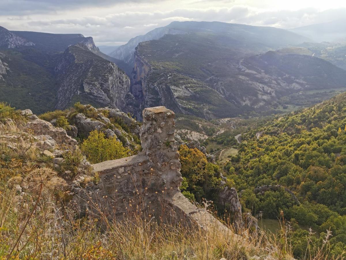 La Peyregoune, Logement En Pleine Nature Et Table D'Hotes Blieux Екстер'єр фото